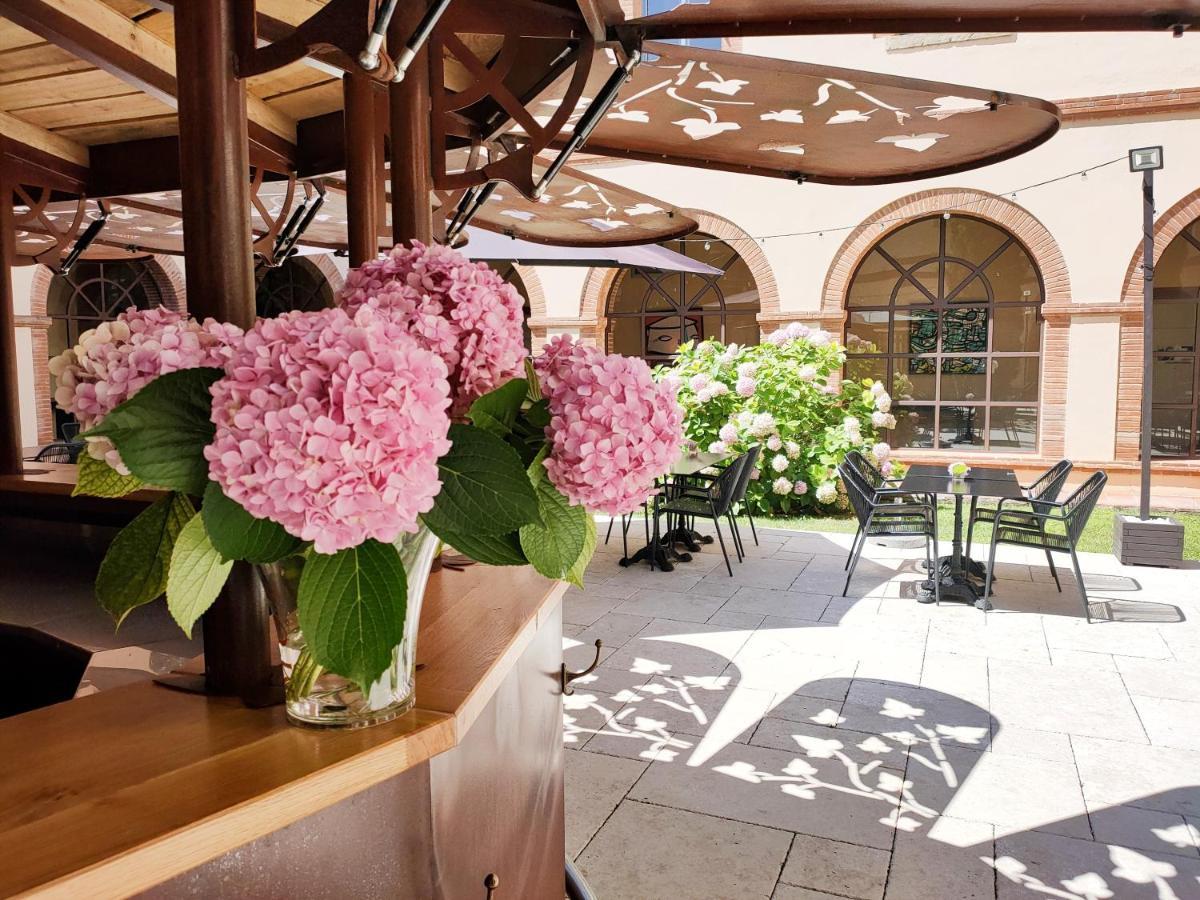 Abbaye Des Capucins Spa & Resort Монтобан Экстерьер фото